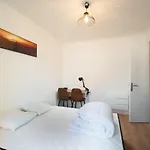 Grand Appartement 3 Chambres Avec Clim Et Balcon